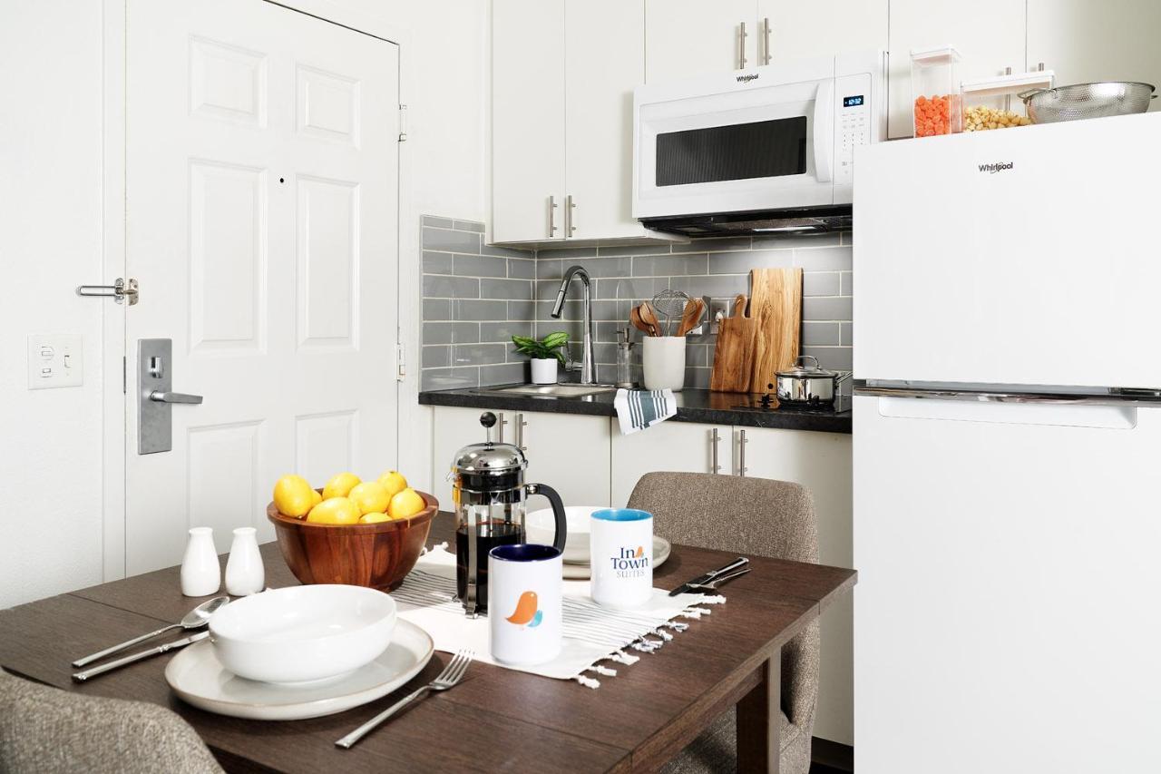 Intown Suites Extended Stay Arlington - Central Экстерьер фото